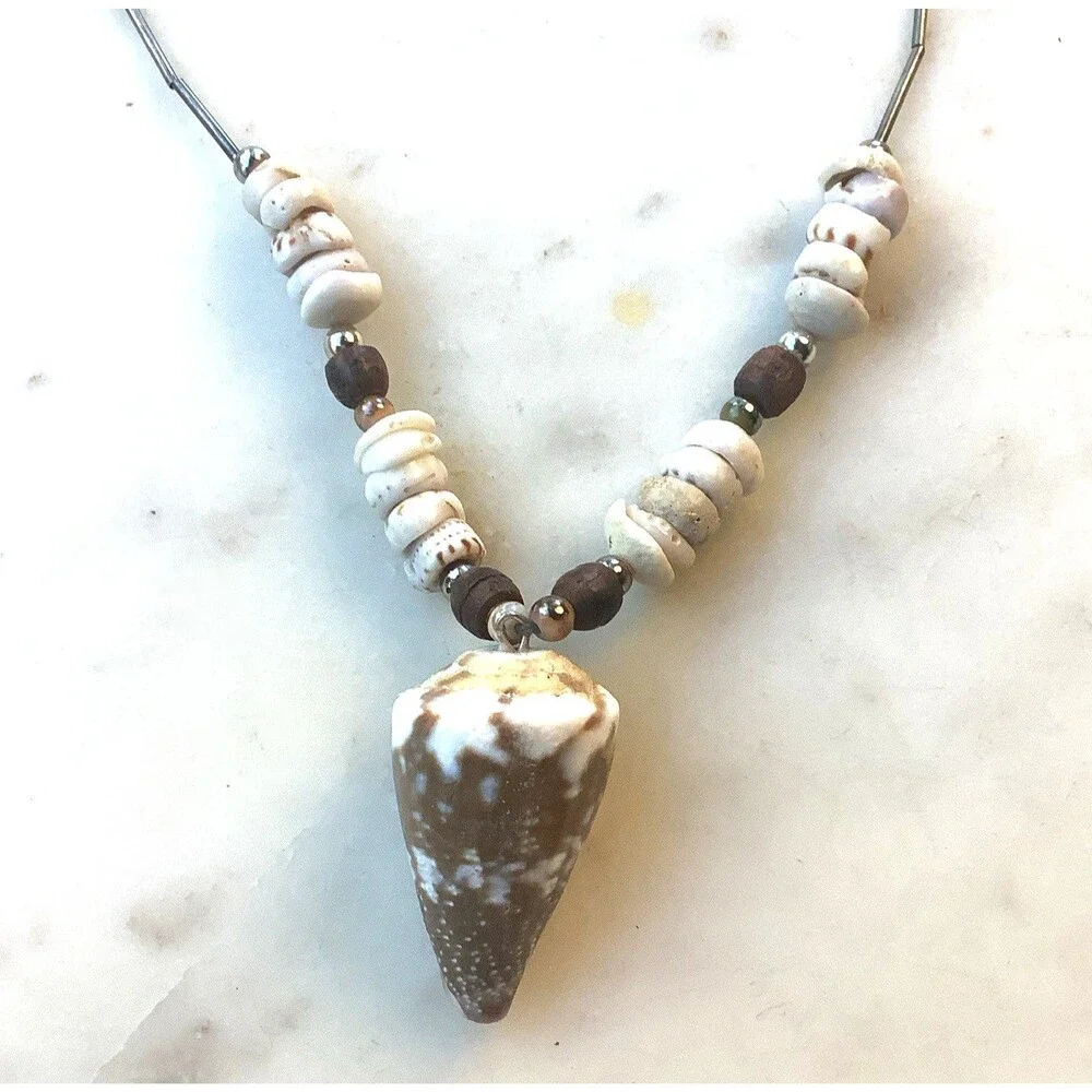 Vintage Puka Shell Necklace Hawaiian Surfer Necklaces Beaded Barrel Clasp